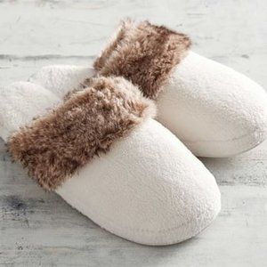 Pottery Barn Faux Fur Ombre Slippers Ivory